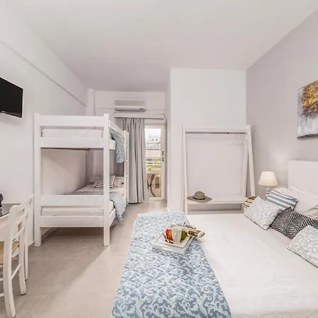 Hotel Roxani 3*