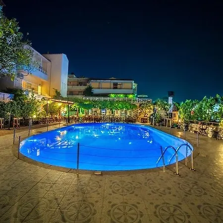 Roxani 3*