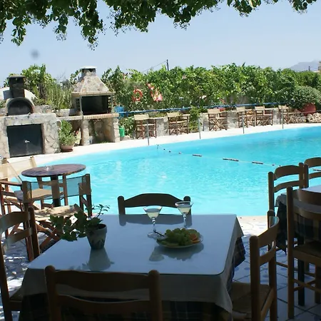 Roxani Hotel