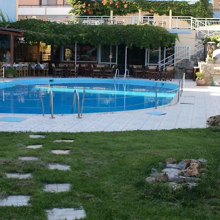 Roxani 3*
