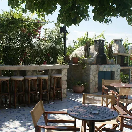 Roxani Hotel 3*