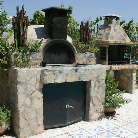 Roxani Hotel 3*